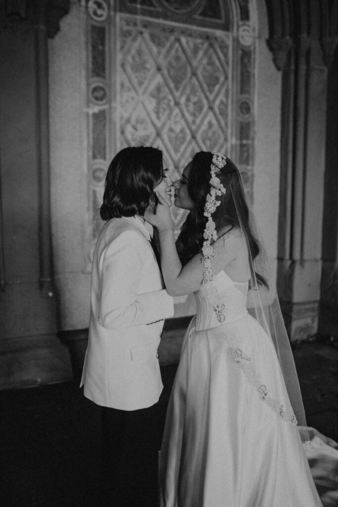 valentinabay-bethesda-terrace-central-park-nyc-elopement-ceremony-01